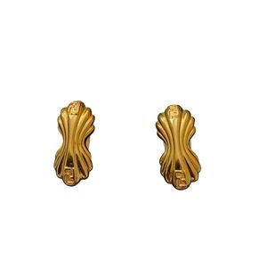 Vintage Fendi Shell Clip On Earrings